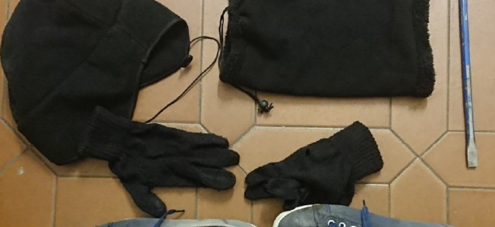 Fuggono gridando non ci prenderete mai''